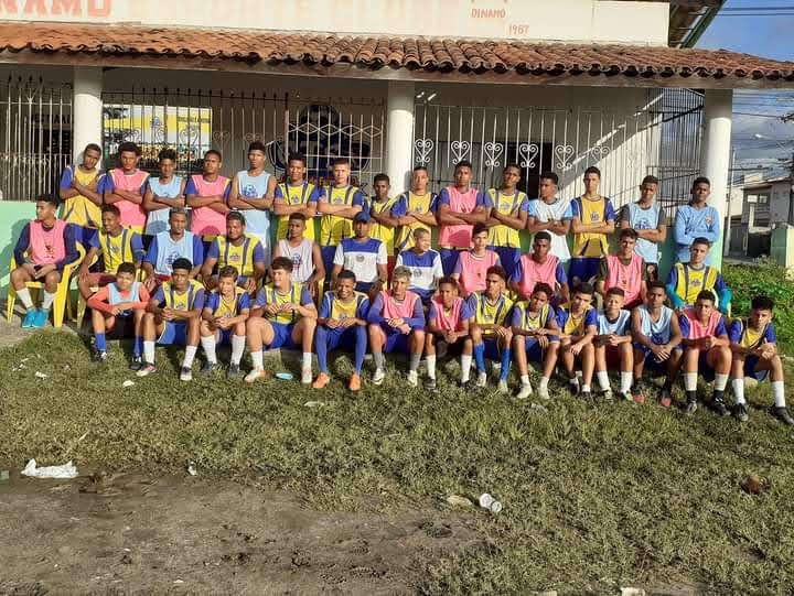 Treinamento de futebol de base do CTS9